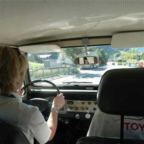 Kultowa Toyota Land Cruiser na trasie kultowego rajdu